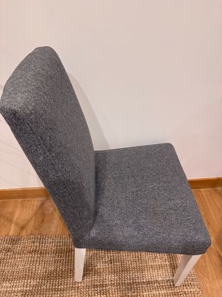 4 Sillas de comedor tapizadas grises