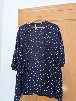 Camisa lunares azul Zara Talla L
