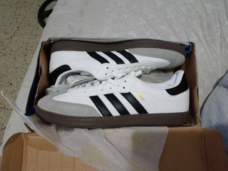 Zapatos Adidas Samba Hombre Blancos y Negros
