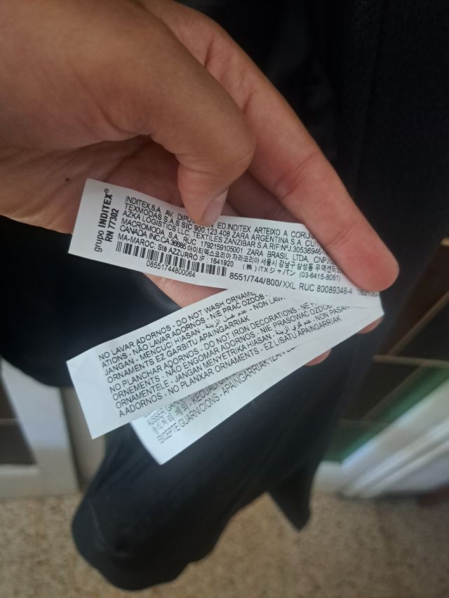 Abrigo Zara Negro Talla XL con Cuello Peludo