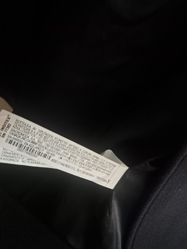 Abrigo Zara Negro Talla XL con Cuello Peludo