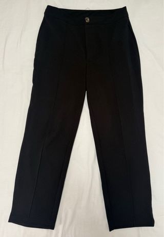 Pantalón de vestir negro ajustado