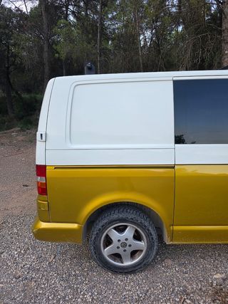 Volkswagen Transporter T5 2003
