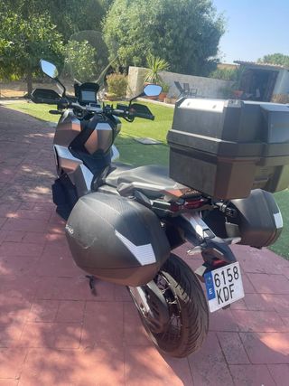 Moto Honda X-ADV 2021 Plata
