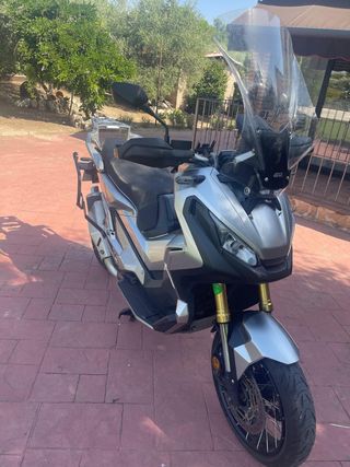 Moto Honda X-ADV 2021 Plata
