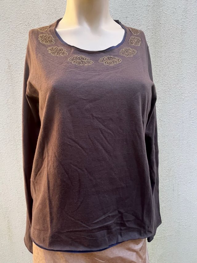 T-shirt manga comprida castanha