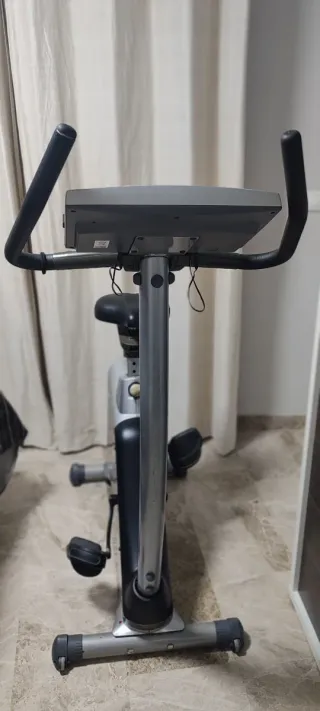 Bicicleta Estática BH Fitness H799 ZYX Generator