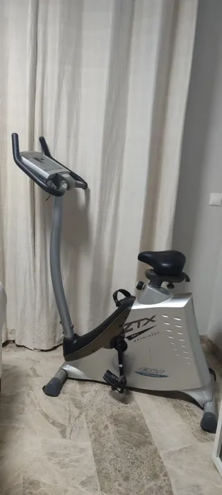 Bicicleta Estática BH Fitness H799 ZYX Generator