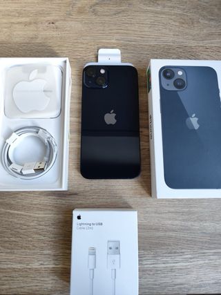 iPhone 13  Azul medianoche + Accesorios Nuevos

