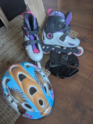 Patines en línea y casco infantil