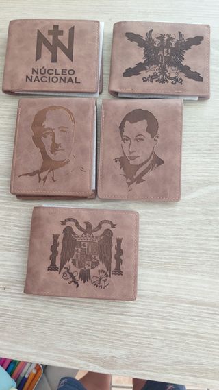 Monedero y llavero España