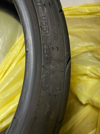 Neumáticos Semislick 235/35ZR19 (2 unidades) 