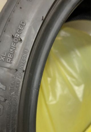 Neumáticos Semislick 235/35ZR19 (2 unidades) 