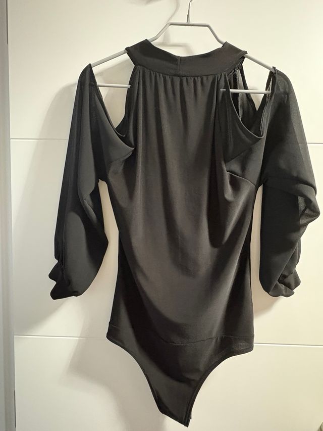 Blusa body nueva con transparencias