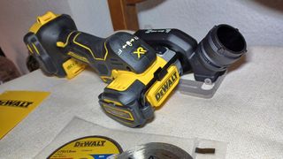 Mini sierra Dewalt DCS438N XR Brushless
