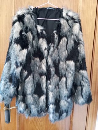 Elegante chaqueta de pelo sintético