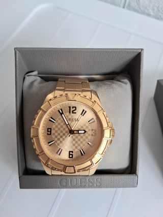Reloj Guess Dorado