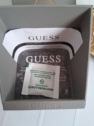Reloj Guess Dorado
