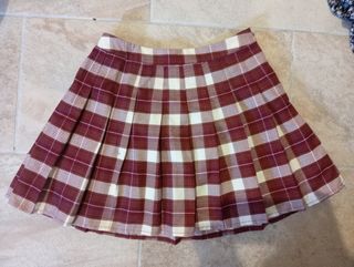 Falda de cuadros morada y negra