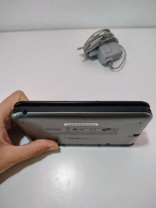 Nintendo 3DS XL Grigia/Nera con Caricatore+ SD 4GB