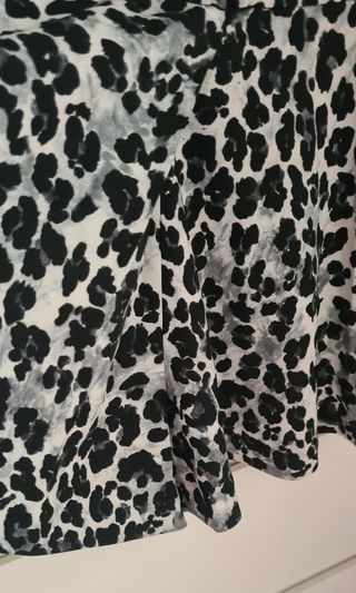 Falda pantalón estampado leopardo talla S