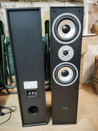 Altavoces de Columna LTC Negros