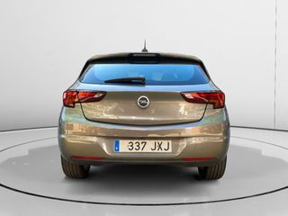 Opel Astra Dynamic S&S