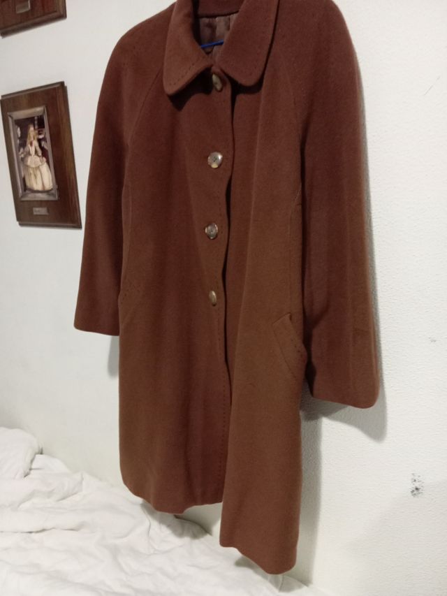 Abrigo de lana marrón