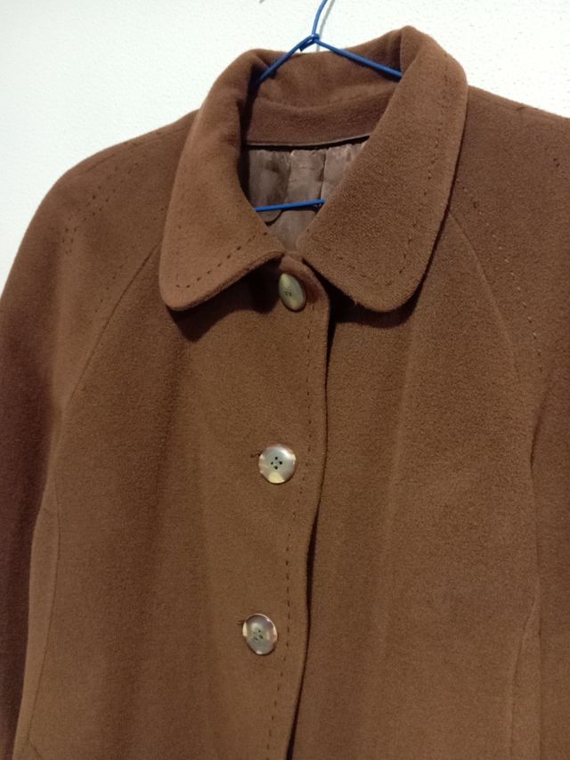 Abrigo de lana marrón