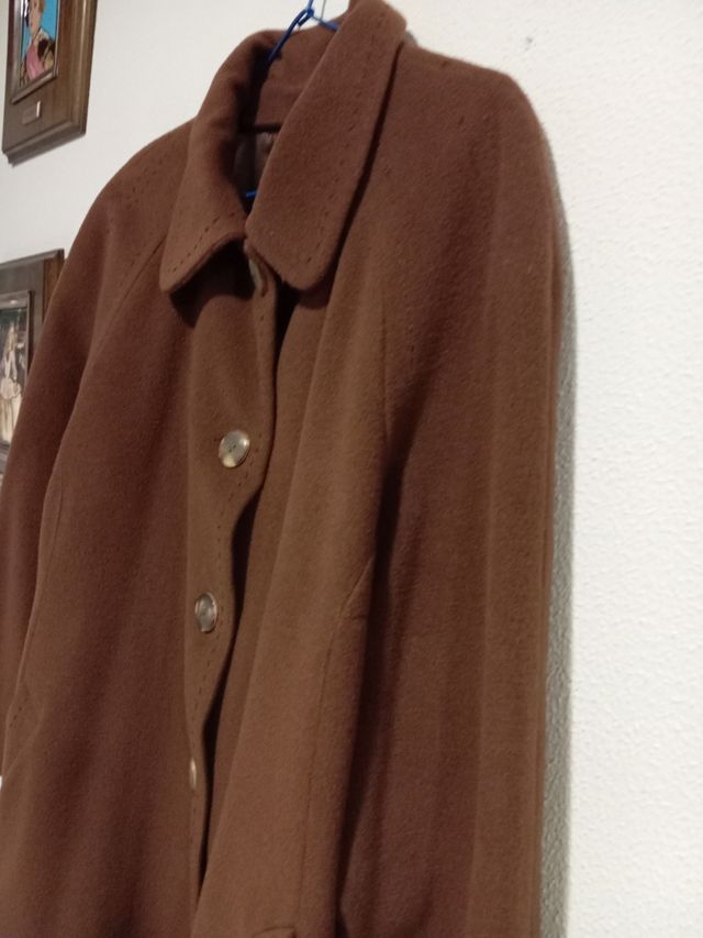 Abrigo de lana marrón