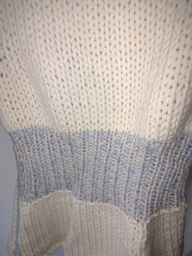 Gilet di lana bianco e turchese