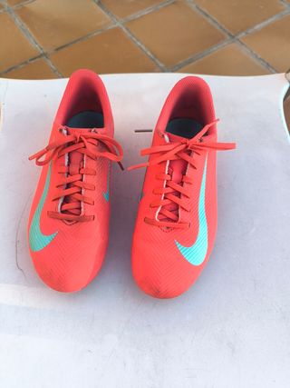 Zapatillas Fútbol Talla 35