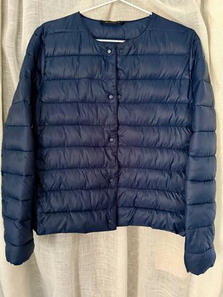 Chaqueta plumífero azul oscuro