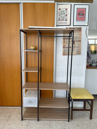 Estantería Metálica y Madera