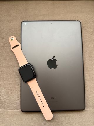PACK APPLE: 
iPad 7 gengeneración y Apple Watch SE