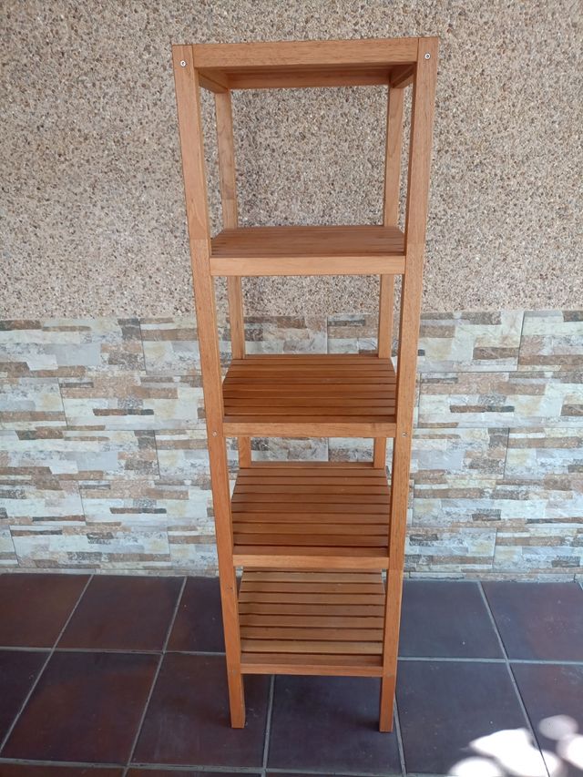 Estantería de madera con 4 baldas
