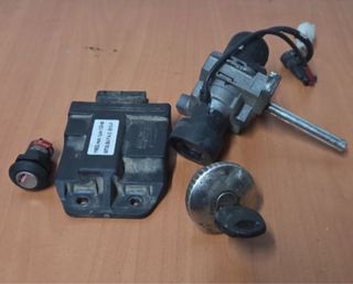 Xmax 125 2006 Juego Cerraduras Completo