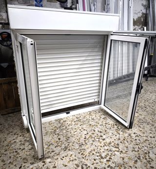 Ventana abatible aluminio 105,5 x 115,5 - Climalit