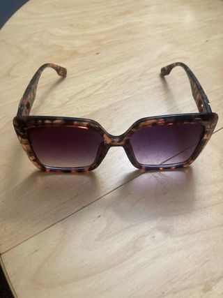 Gafas de sol estilo tortuga