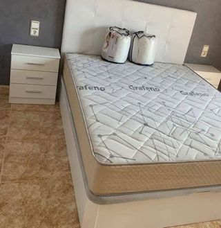 Colchón y base de cama