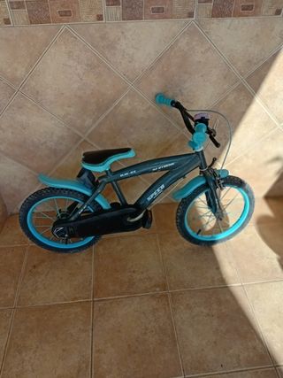 Bicicleta infantil azul