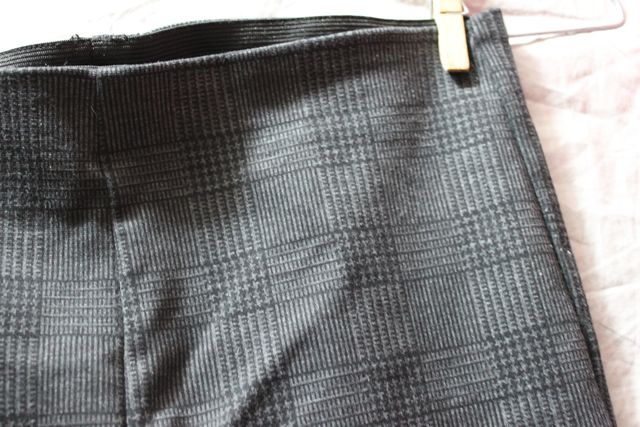 Pantalones Sfera cuadros skinny elásticos Talla S