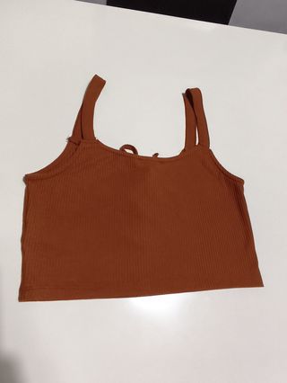 Crop top Primark color teja, talla S