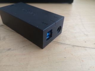 Xbox One Kinect com adaptador de hub