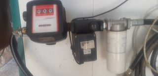 Depósito y surtidor de combustible