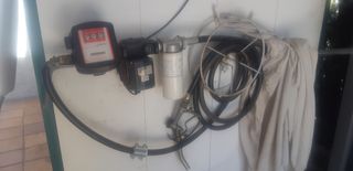 Depósito y surtidor de combustible