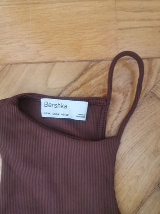 Top Bershka Marrón Talla M