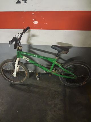 Bicicleta BMX verde