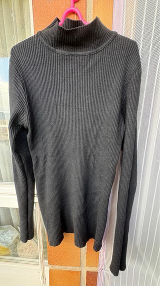 Jersey cuello alto negro talla S