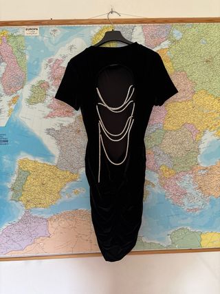 Vestito corto in velluto a maniche corte